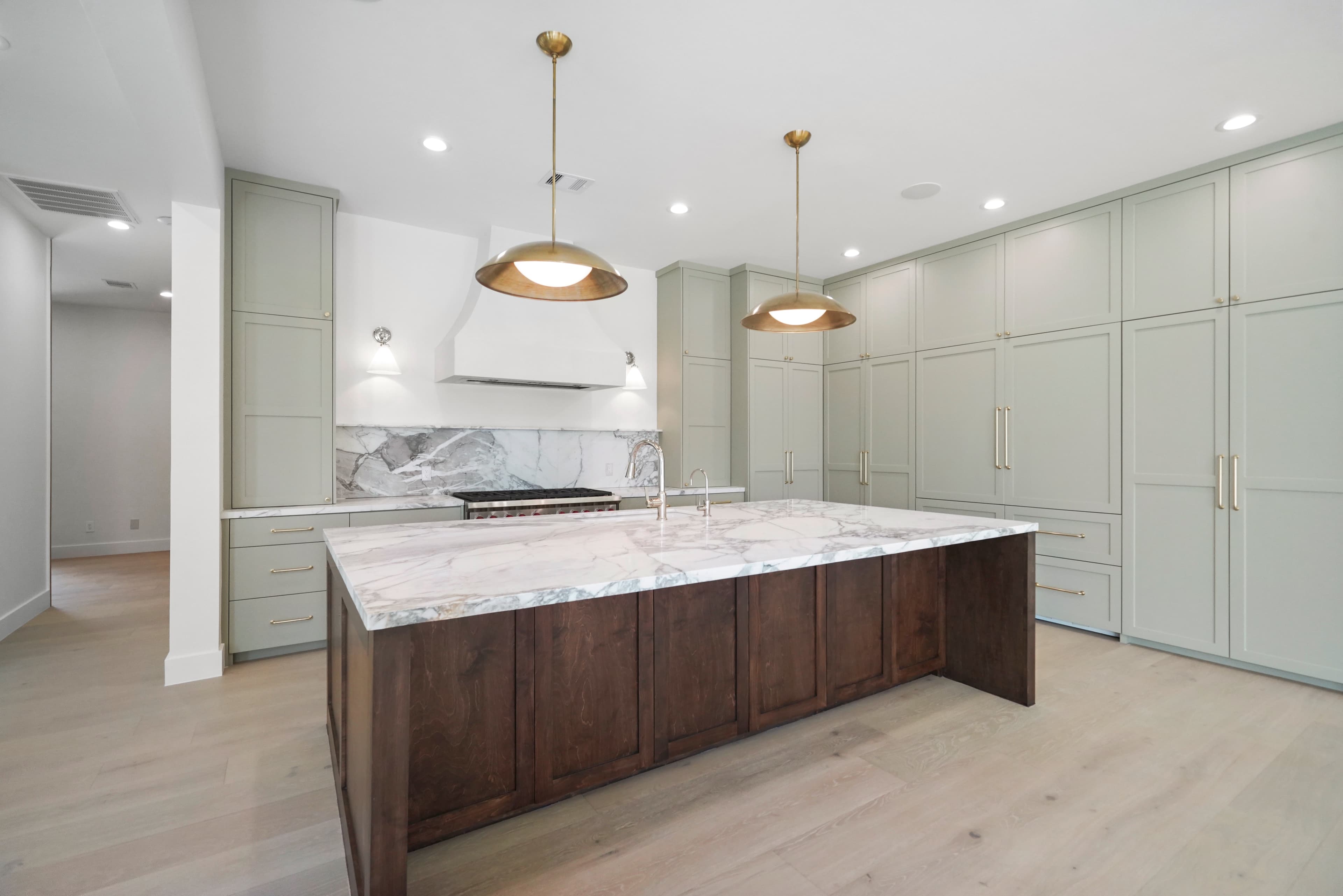 Wedgewood Residence — image 3